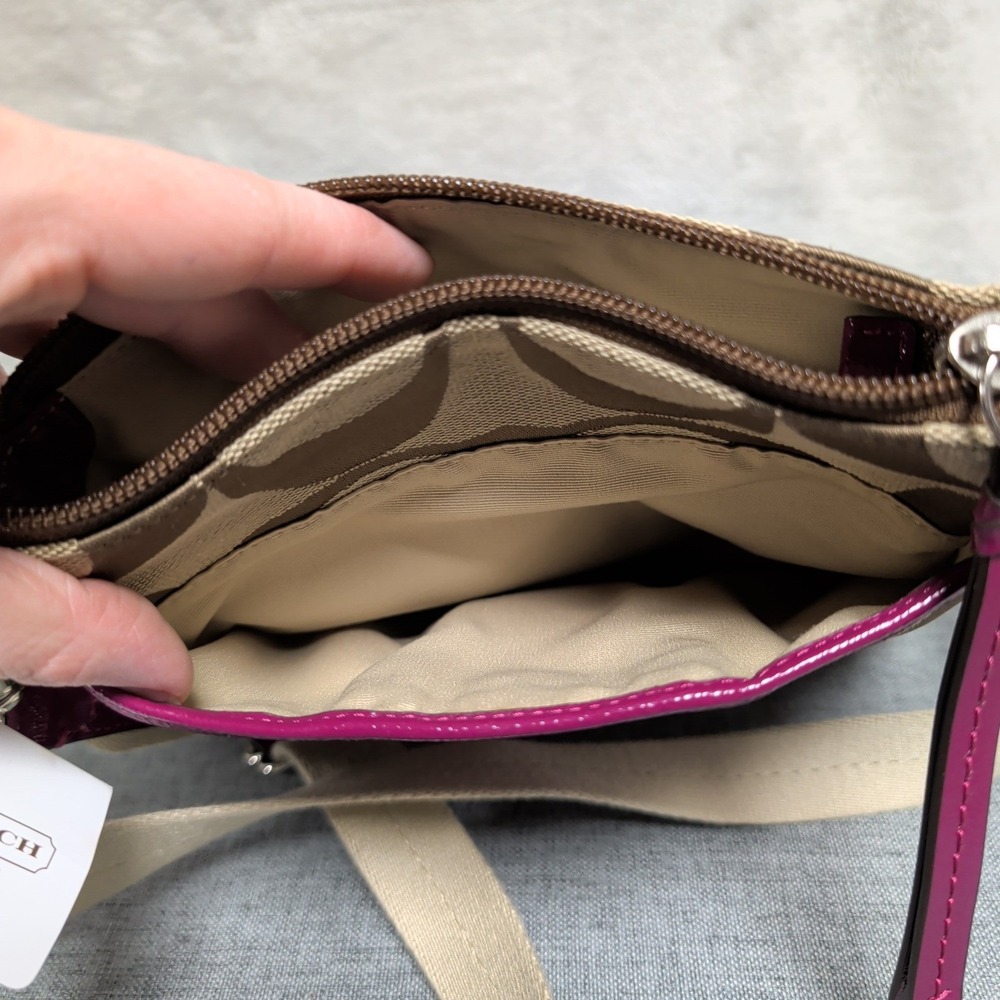 New‎ Coach Signature Khaki Passion Berry Trim Crossbody Swingpack Bag F48806 - Picture 5 of 13
